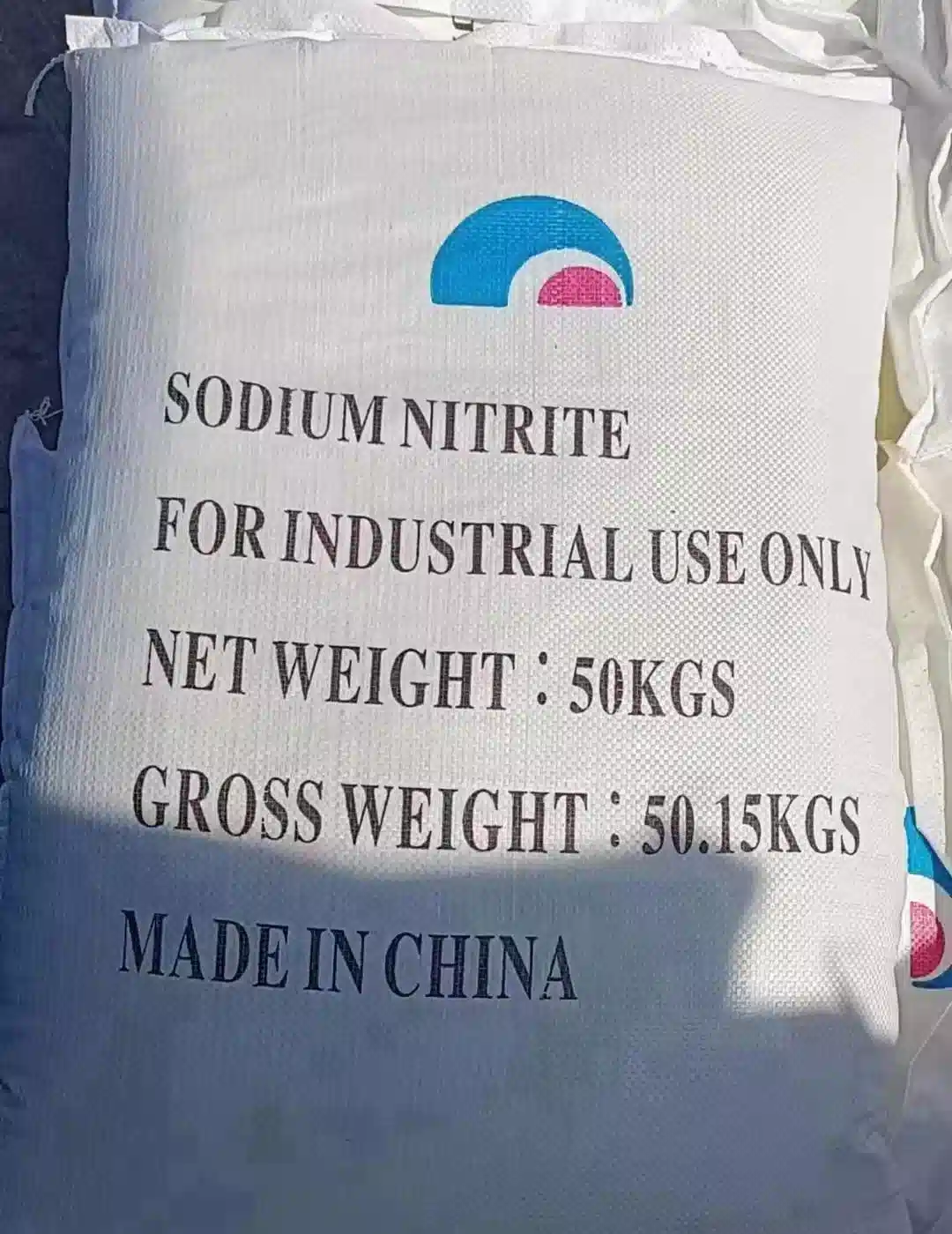 Industrial sodium nitrite 50kg export bag packaging